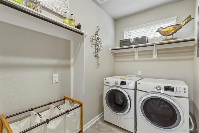 Building Photo - 12310 Pinyon Bend Dr