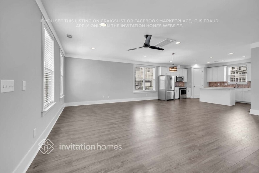 Building Photo - 1206 49th Ave N