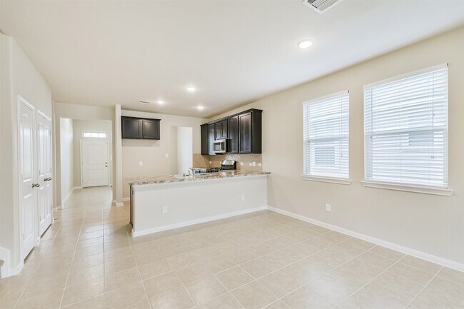Building Photo - 12638 Silver Winter Trl