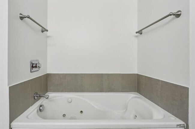 Building Photo - 285 Centennial Olympic Park Dr NW