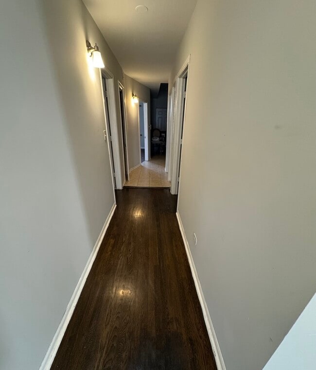 Building Photo - 6130 S Rhodes Ave