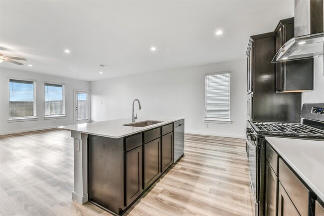 Building Photo - 3028 Crown Gate Dr