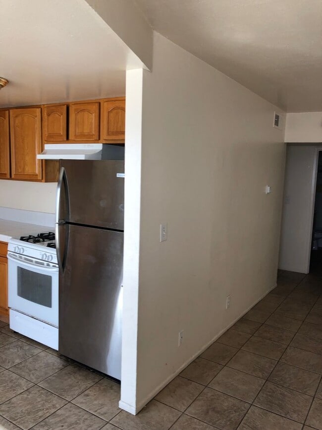 Building Photo - 6681 Del Playa Dr