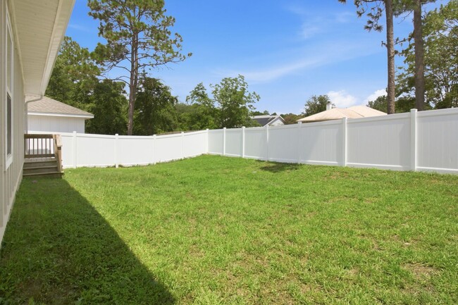 Building Photo - 4 Bedroom in CRESTVIEW!!