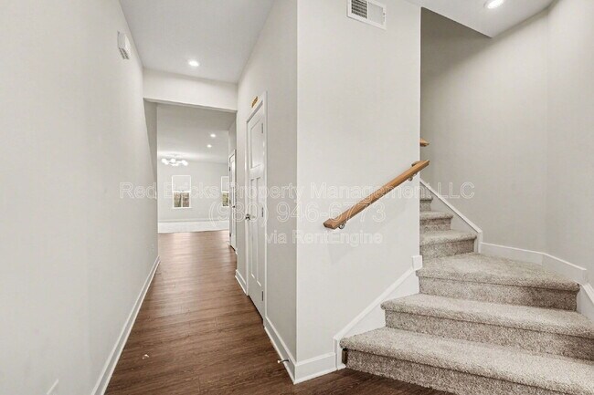 Building Photo - 9529 Teamwork St NW