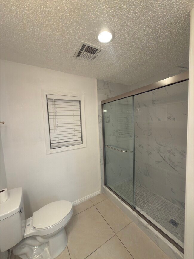 Building Photo - 1108 Cashman Dr
