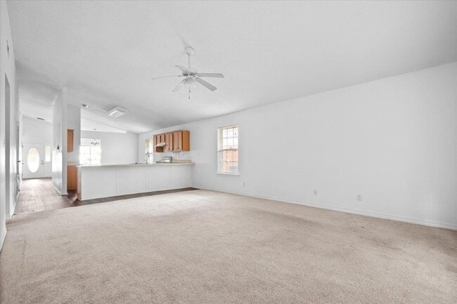 Building Photo - 2659 Rosebud Dr E