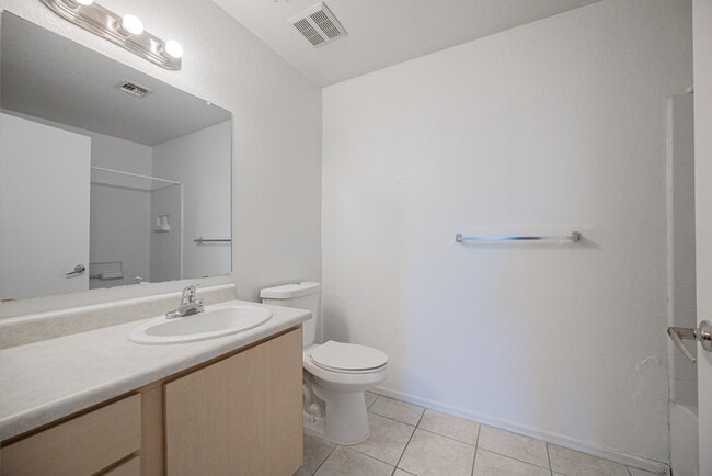 Building Photo - 16033 N 25th St