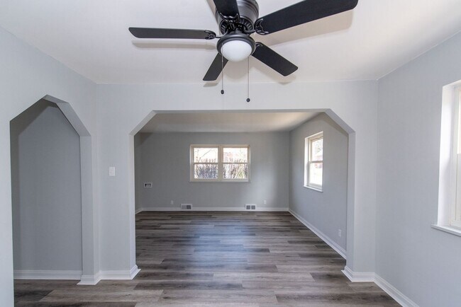 Building Photo - 3053 N Hegry Cir