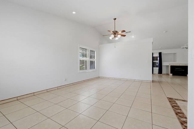 Building Photo - 3006 Mission Dr