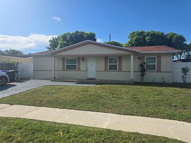 Primary Photo - 8241 SW 4th St