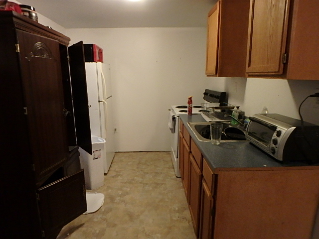 KITCHEN - 513 4th St