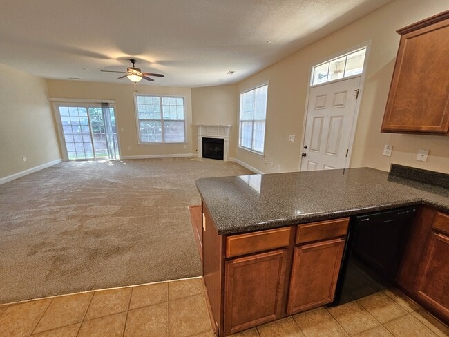 Building Photo - 20 Roselite Cir