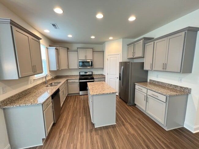 Building Photo - Beautiful New Construction Home w/ Ground ...
