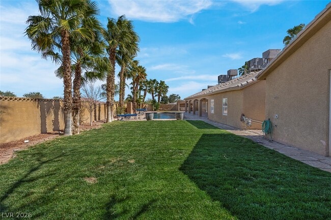 Building Photo - 9415 S Westwind Rd