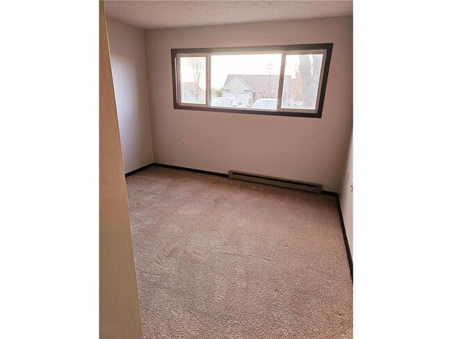 Building Photo - 812 Hills Ave