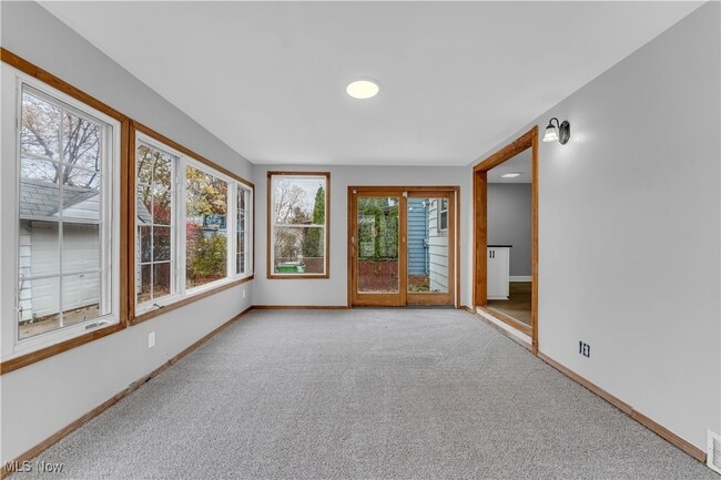 Building Photo - 25771 Zeman Ave