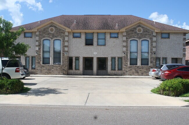Primary Photo - 1204 West Kiwi