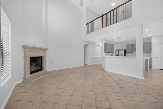Building Photo - 24542 Bella Veneza Dr