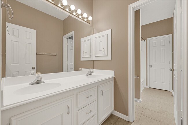 Building Photo - 4314 Amber Lake Dr