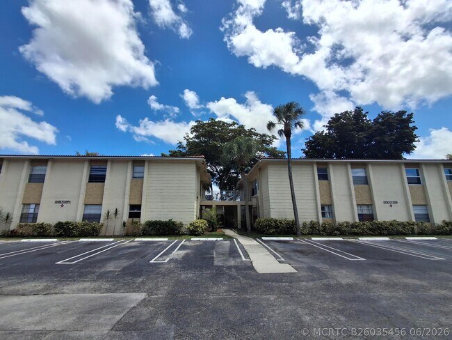 Building Photo - 11506 Royal Palm Blvd