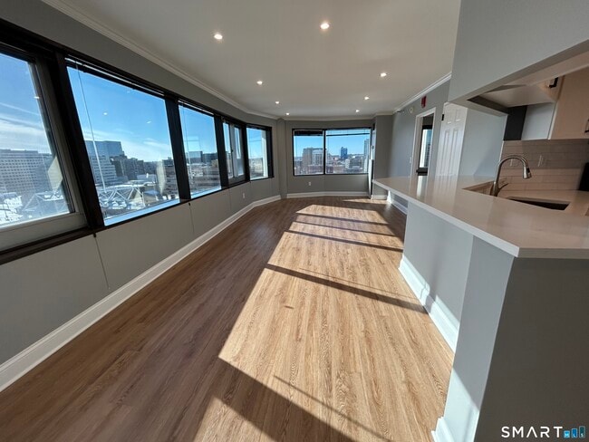 Building Photo - 127 Greyrock Pl