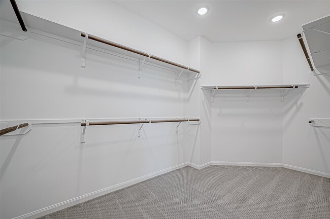 Building Photo - 451 Papershell Path