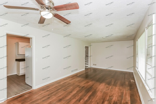 Building Photo - 38 Lynhaven Dr