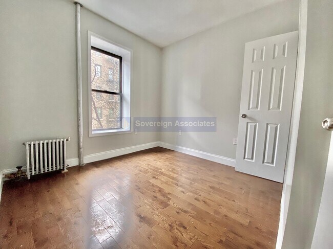 Building Photo - 541 W 156th St