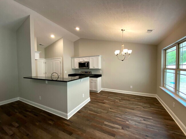 Building Photo - Spacious & Modern Home for Rent - One Leve...