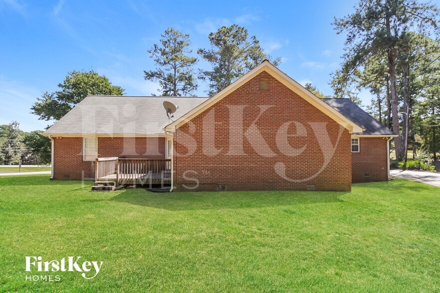 Building Photo - 420 Castlewood Rd