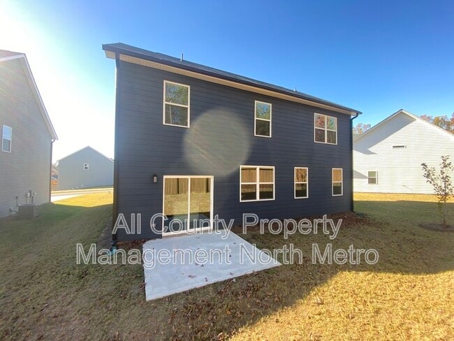 Building Photo - 185 Springwood Ln