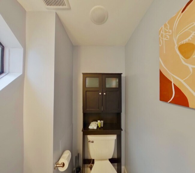 Building Photo - Ocean View