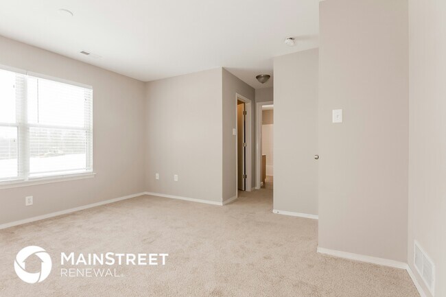 Building Photo - 4504 Robbins Grove Dr