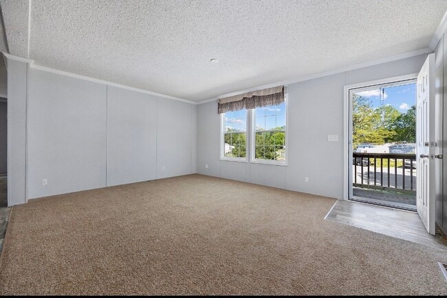 Building Photo - 8376 Huntington Ct