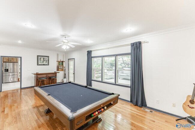 Building Photo - 15033 Greentree Trail SE