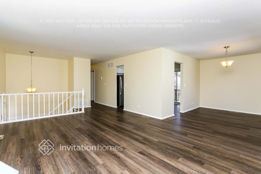 Building Photo - 233 Whitewater Dr