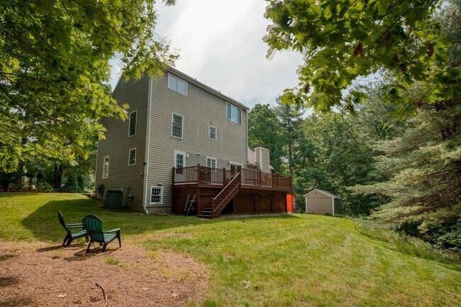 Building Photo - 7 Magnolia Dr
