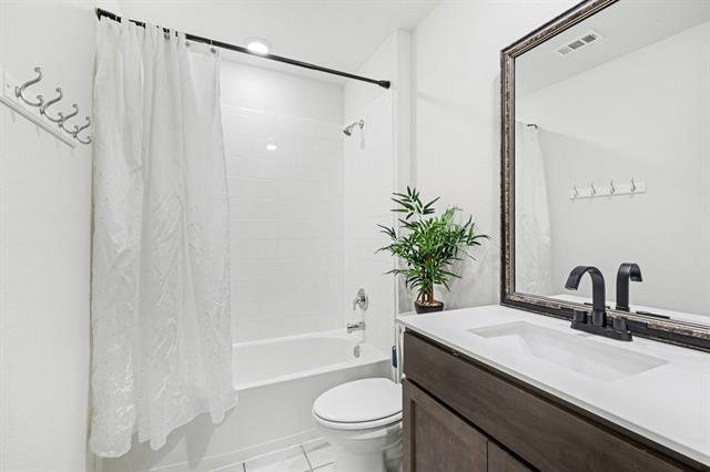 Building Photo - 706 Spur Ridge