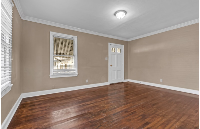 Building Photo - 3067 Pershing Ave