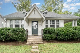 Building Photo - $2,700/month | 3 Bed | 2 Bath | ~1,592 Sq ...