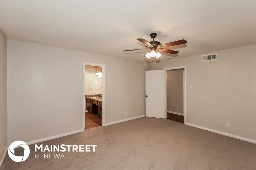 Building Photo - 11806 Perry Rd