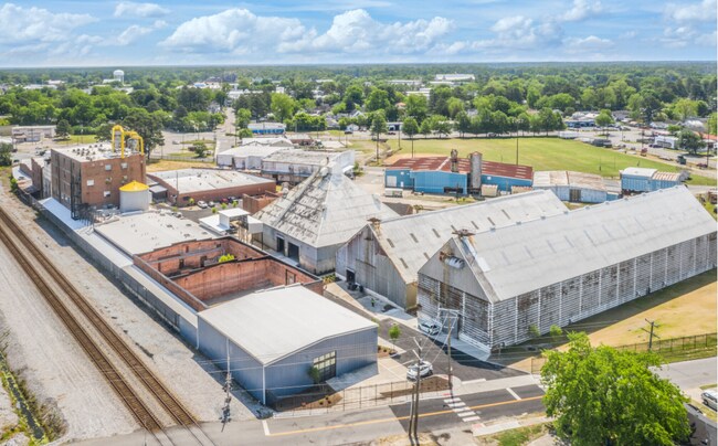 Building Photo - 410 Wellons St