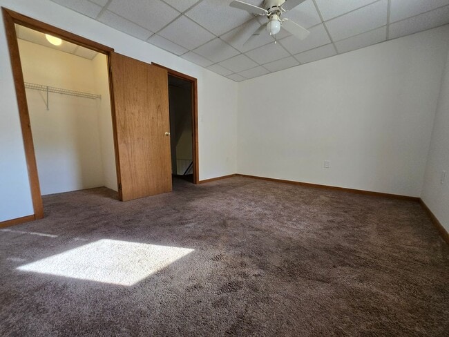 Building Photo - Spacious two-bedroom townhome in Stockerto...