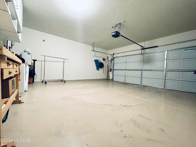 Building Photo - 7180 Cape Final Trl