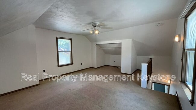 Building Photo - 1271 Lewis St
