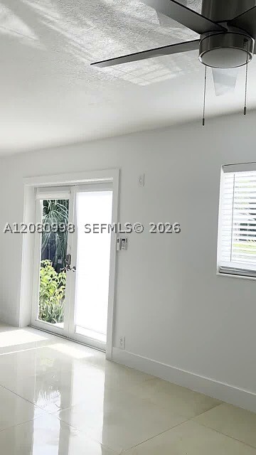 Building Photo - 638 SW 5th Pl