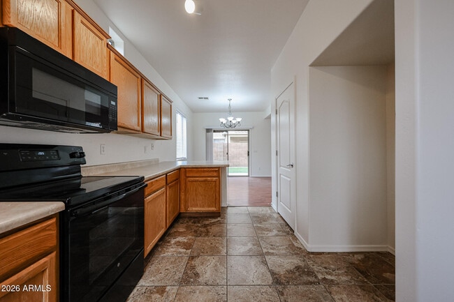 Building Photo - 961 E Redondo Dr