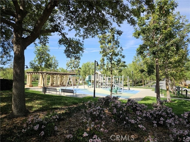 Building Photo - 65 Sacred Path