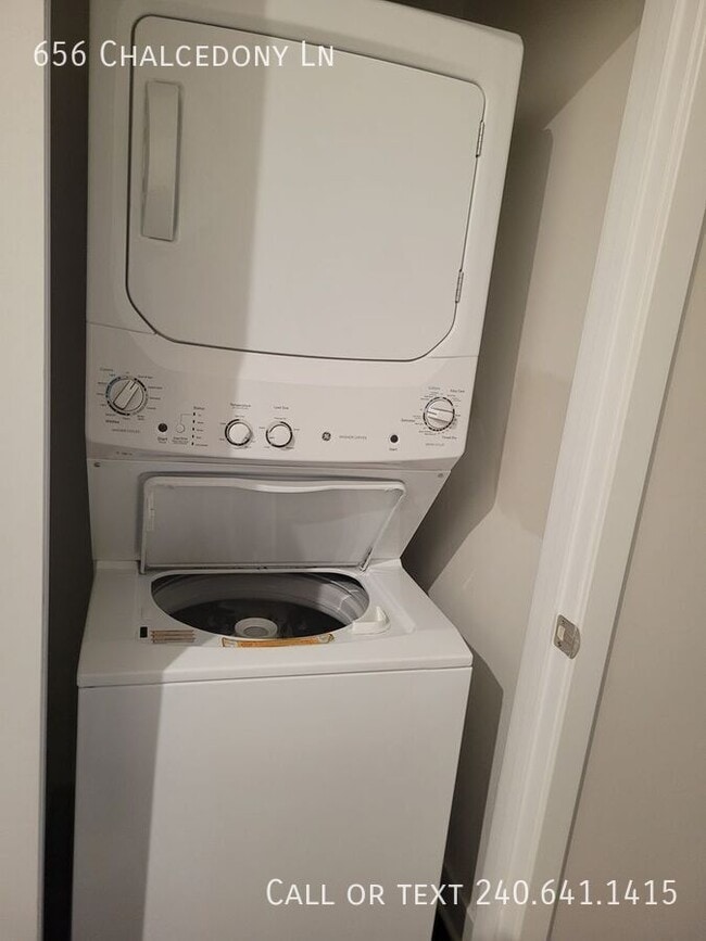 Building Photo - 656 Chalcedony Ln